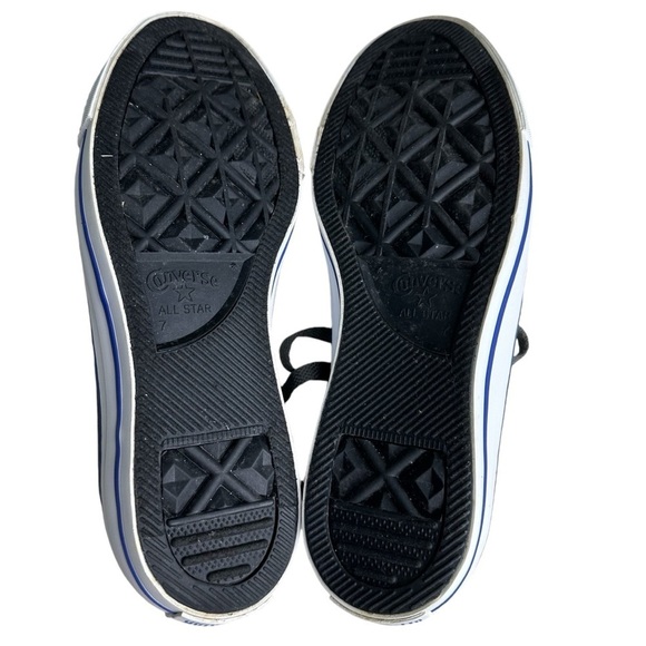 Converse Chuck Taylor Women’s Sneakers. Size 9 - Picture 8 of 9